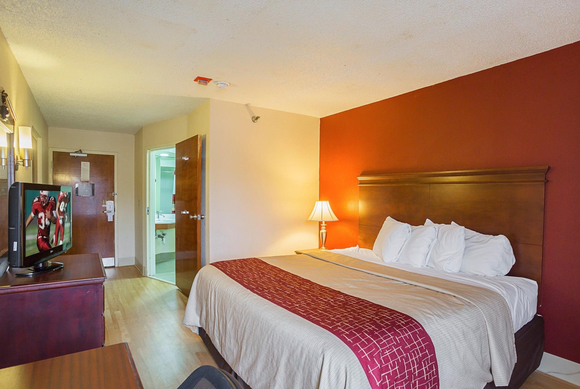 Red Roof Inn Nashville - Music City Экстерьер фото
